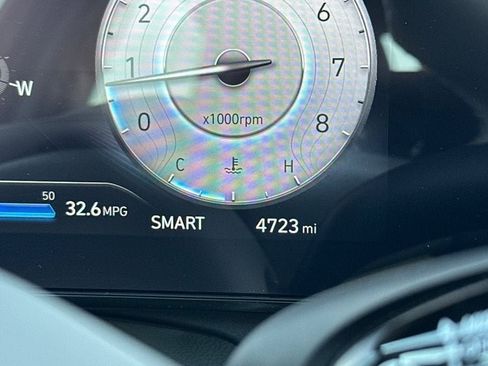 Used 2025 Hyundai Elantra SEL w/ Cargo Package image 23