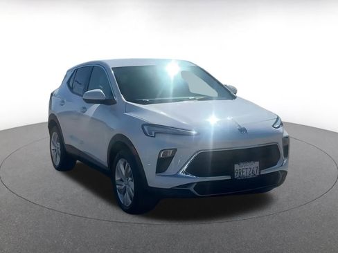 Used 2025 Buick Encore GX Preferred image 3