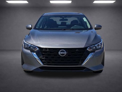 Used 2024 Nissan Sentra SV FWD image 9