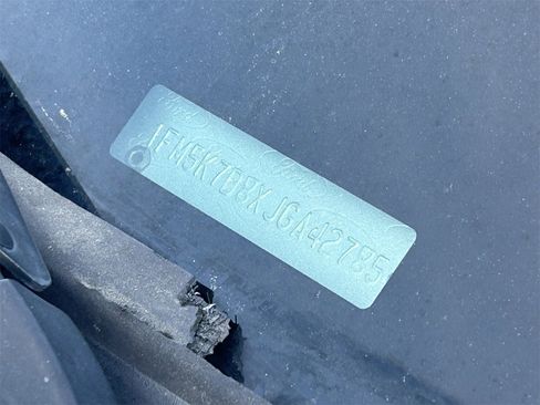 Used 2018 Ford Explorer XLT w/ Equipment Group 202A image 11