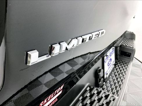 Used 2025 RAM 1500 Limited AWD/4WD image 14