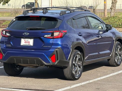Used 2025 Subaru Crosstrek 2.0i Premium w/ Crosstrek Mirror Package image 4