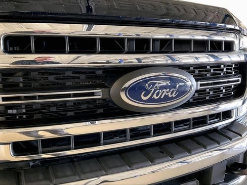 Used 2022 Ford F250 Lariat w/ FX4 Off-Road Package AWD/4WD image 29