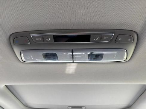 Used 2024 Kia Telluride EX w/ EX Captain's Chair Package AWD/4WD image 16