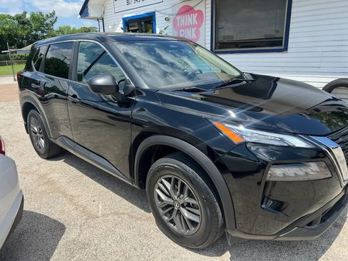 Used 2021 Nissan Rogue S FWD image 10
