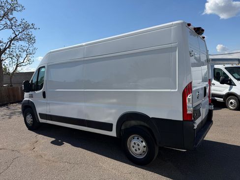 Used 2019 RAM ProMaster 2500 w/ Premium Appearance Group FWD image 5