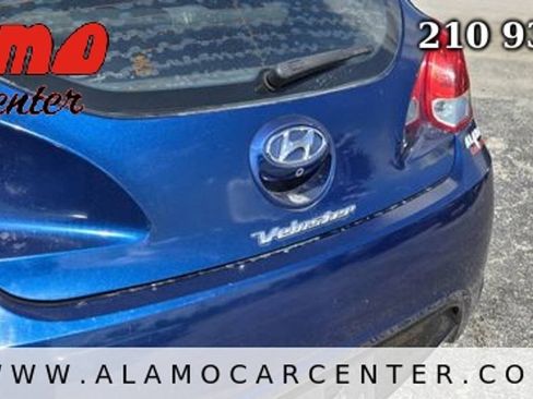Used 2016 Hyundai Veloster w/ Option Group 02 FWD image 11