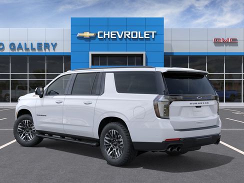 New 2026 Chevrolet Suburban Z71 w/ Comfort Package AWD/4WD image 3