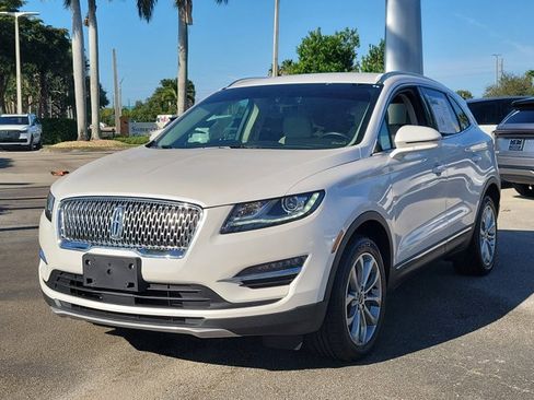 Used 2019 Lincoln MKC Select w/ Select Plus Package image 3