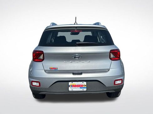 New 2026 Hyundai Venue SEL FWD image 5
