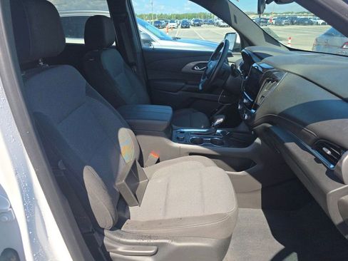 Used 2023 Chevrolet Traverse LT FWD image 13