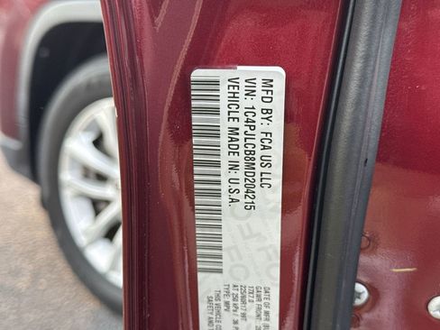 Used 2021 Jeep Cherokee Latitude image 34