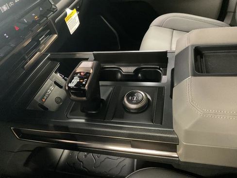 Used 2024 GMC Hummer EV 2X w/ Extreme Off-Road Package image 23