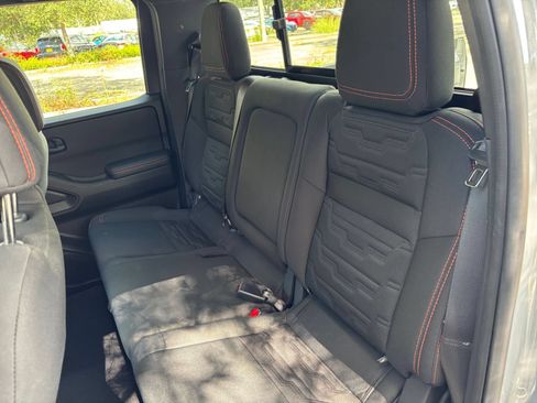 Used 2026 Nissan Frontier PRO-4X AWD/4WD image 36