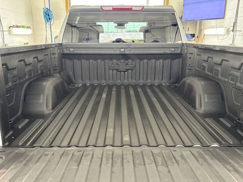 Used 2025 Chevrolet Silverado 1500 Custom Trail Boss w/ Dark Appearance Package AWD/4WD image 36