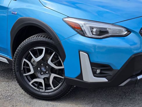 Used 2023 Subaru Crosstrek Hybrid AWD/4WD image 9