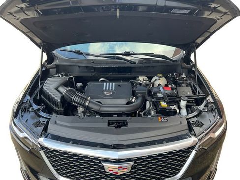 Used 2023 Cadillac XT6 Luxury w/ LPO, Floor Liner Package image 16