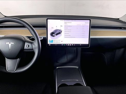 Used 2024 Tesla Model Y Long Range AWD/4WD image 14
