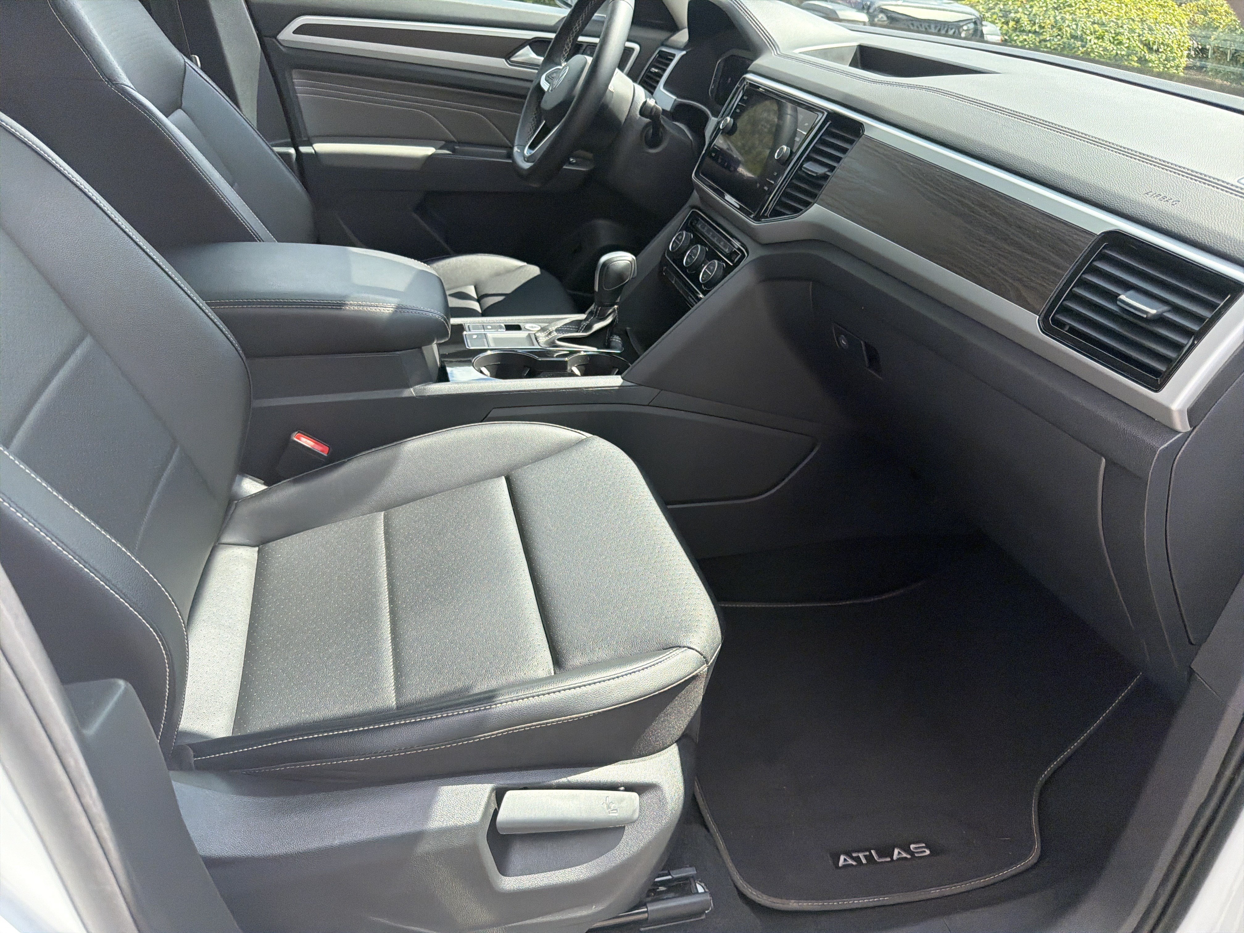 Used 2022 Volkswagen Atlas SE FWD image 23