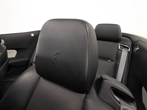 Used 2019 Rolls-Royce Dawn RWD image 5