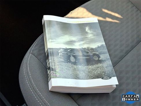 Used 2022 Ford Escape SE image 27