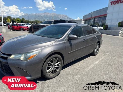 Used 2017 Toyota Camry SE FWD image 17