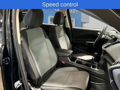 Used 2017 Ford Escape SE w/ Equipment Group 201A image 27