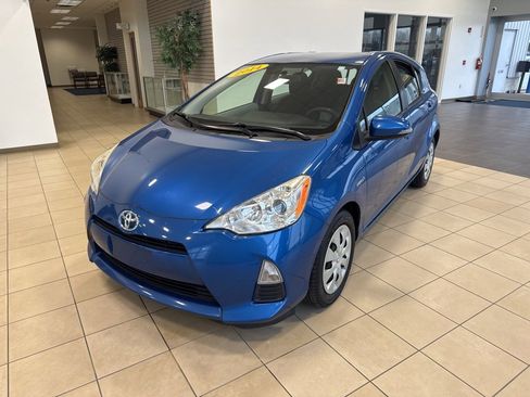 Used 2014 Toyota Prius C Two image 3