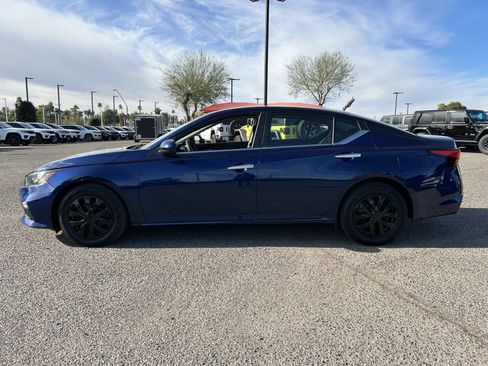 Used 2022 Nissan Altima 2.5 S image 3