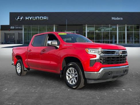 Used 2024 Chevrolet Silverado 1500 LT AWD/4WD image 3
