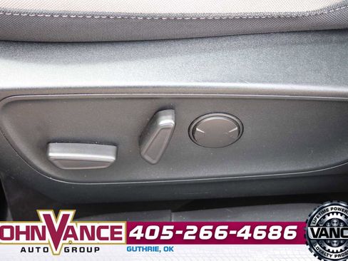 Used 2020 Ford Escape SE FWD image 27