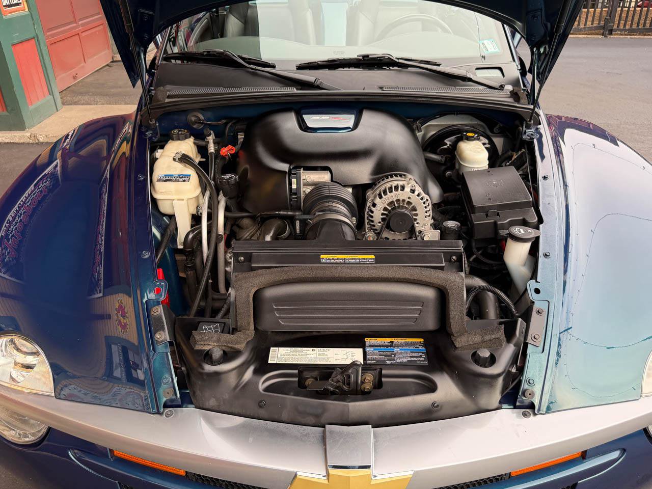 Used 2005 Chevrolet SSR w/ Preferred Equipment Group RWD image 38