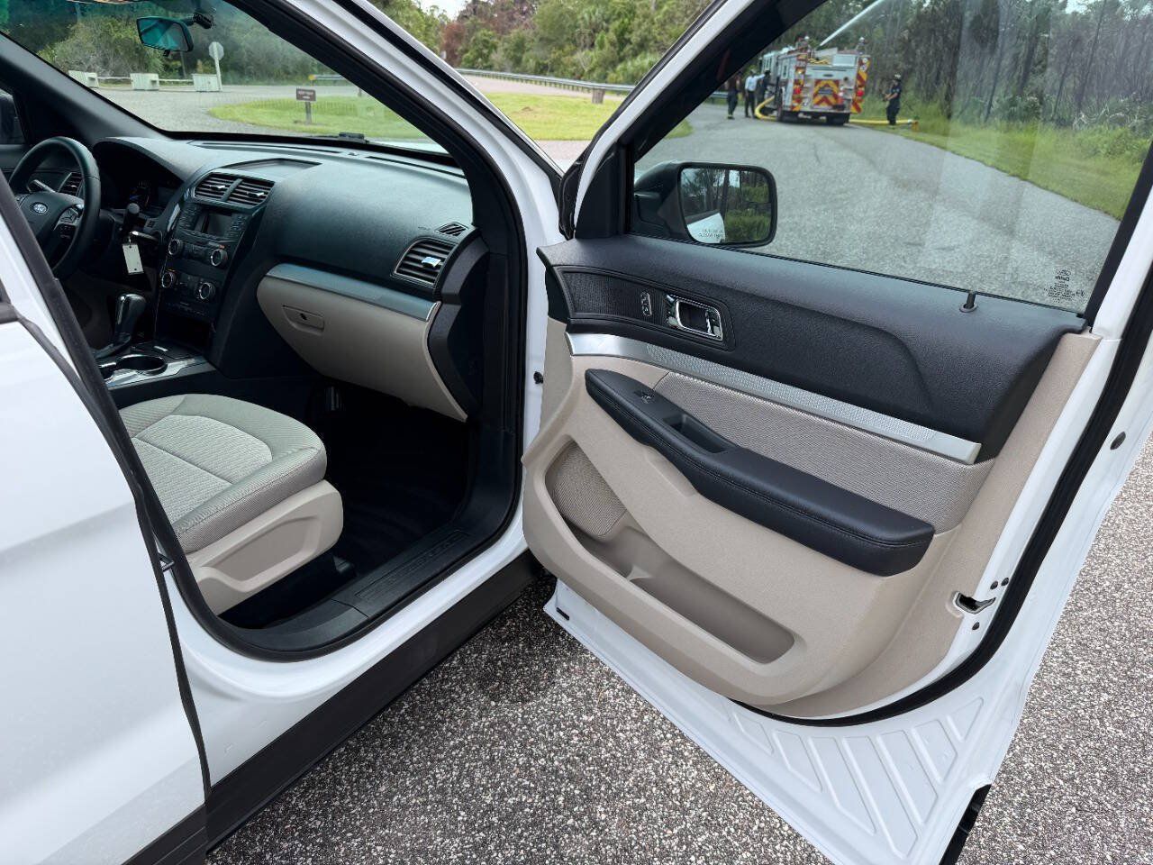 Used 2019 Ford Explorer FWD image 24