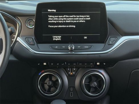 New 2025 Chevrolet Blazer LT w/ Convenience Package image 14