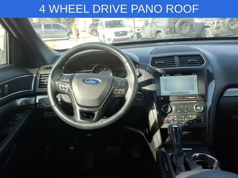 Used 2018 Ford Explorer XLT w/ Equipment Group 202A AWD/4WD image 11