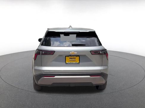 Used 2025 Chevrolet Equinox LT FWD image 10