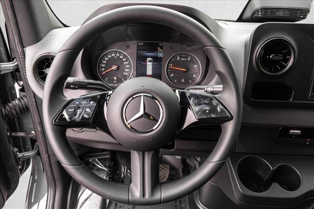 Used 2026 Mercedes-Benz Sprinter 2500 image 14