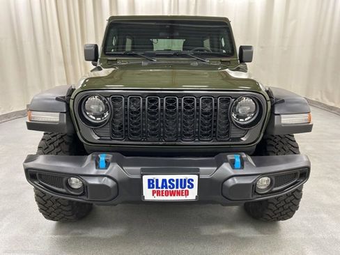 Used 2024 Jeep Wrangler Unlimited AWD/4WD image 29