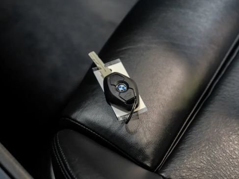 Used 2003 BMW M5 RWD image 69