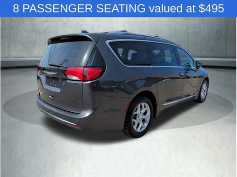 Used 2017 Chrysler Pacifica Touring-L Plus w/ Tire & Wheel Group image 7
