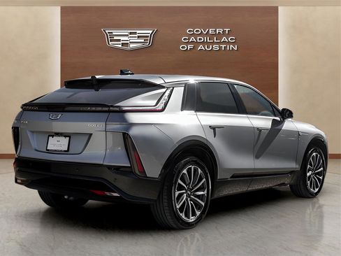 Certified 2024 Cadillac Lyriq Sport image 4