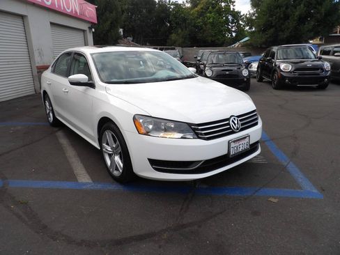 Used 2014 Volkswagen Passat 1.8T SE FWD image 2
