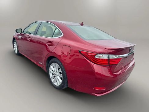 Used 2014 Lexus ES 300h w/ Premium Package w/Bamboo Trim FWD image 9