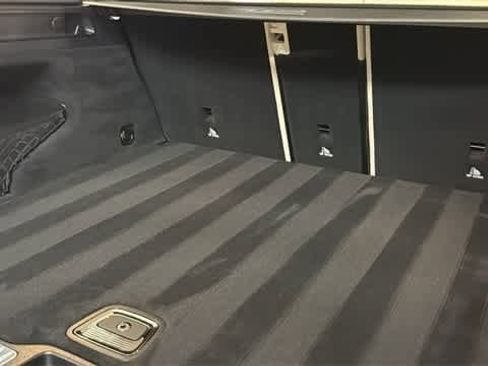 Used 2021 Mercedes-Benz GLC 300 4MATIC image 33