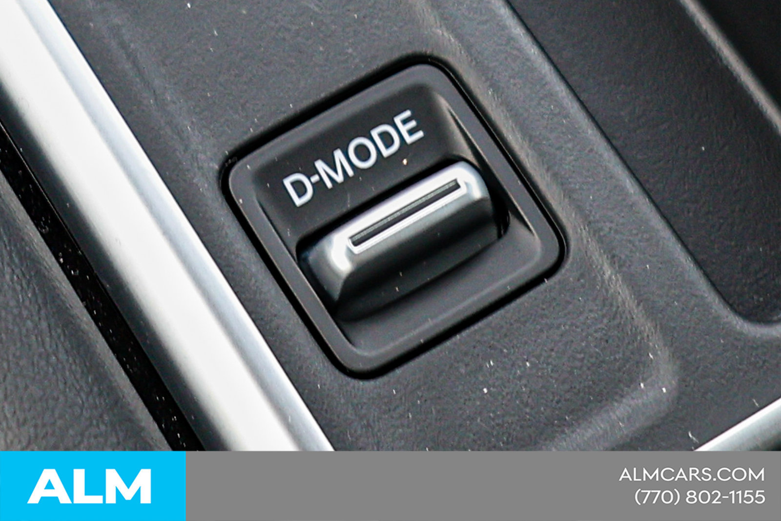Certified 2025 Nissan Pathfinder SV FWD image 32