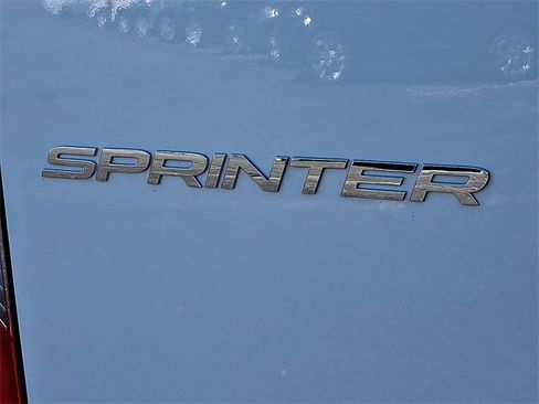 Used 2025 Mercedes-Benz Sprinter 2500 image 30