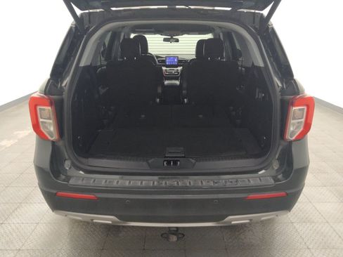 Used 2022 Ford Explorer XLT w/ Equipment Group 202A RWD image 28