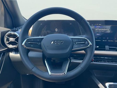 New 2026 Chevrolet Equinox ACTIV FWD image 18