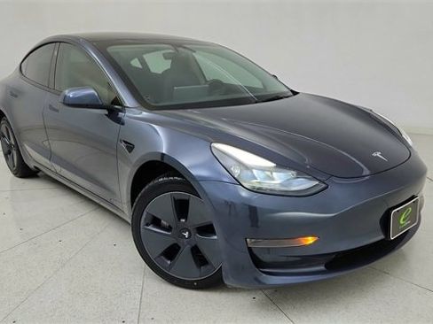 Used 2023 Tesla Model 3 Standard Range image 86