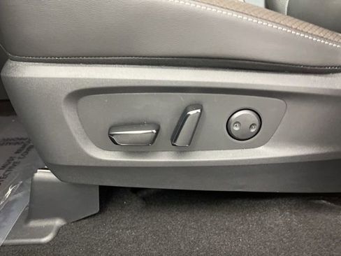 New 2025 Nissan Pathfinder SL image 34